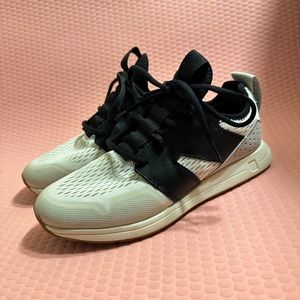 York Athletic THE FRANK TRAINER sz: M5.5 W7